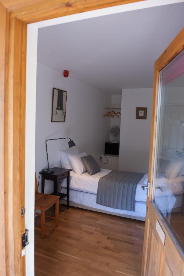 Cowbridge Cabins Exterior photo